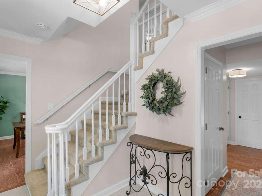 9423 Wood Ridge Drive, Charlotte, NC 28277.  MLS# CAR4265713, YatesRealty ID 28316. 
