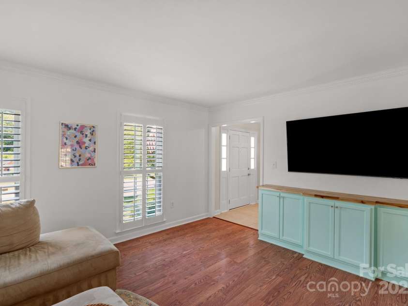 9423 Wood Ridge Drive, Charlotte, NC 28277.  MLS# CAR4265713, YatesRealty ID 28316. 
