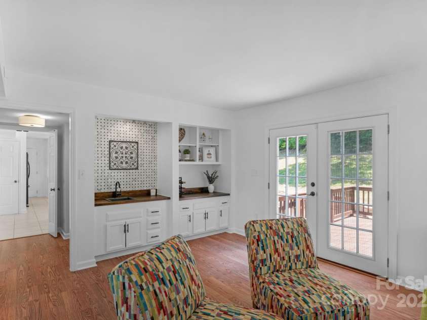 9423 Wood Ridge Drive, Charlotte, NC 28277.  MLS# CAR4265713, YatesRealty ID 28316. 