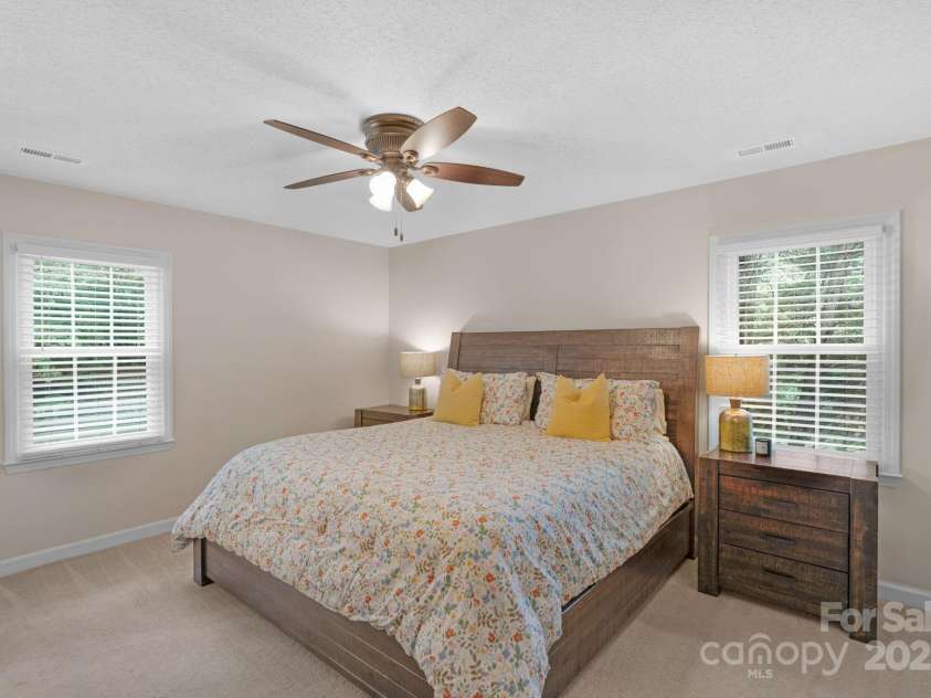 9423 Wood Ridge Drive, Charlotte, NC 28277.  MLS# CAR4265713, YatesRealty ID 28316. 