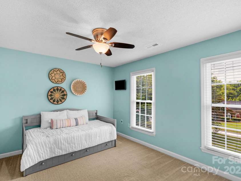 9423 Wood Ridge Drive, Charlotte, NC 28277.  MLS# CAR4265713, YatesRealty ID 28316. 