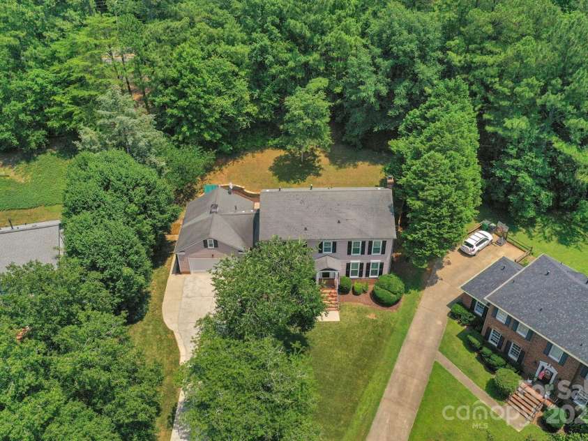 9423 Wood Ridge Drive, Charlotte, NC 28277.  MLS# CAR4265713, YatesRealty ID 28316. 