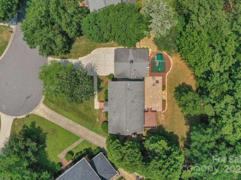 9423 Wood Ridge Drive, Charlotte, NC 28277.  MLS# CAR4265713, YatesRealty ID 28316. 