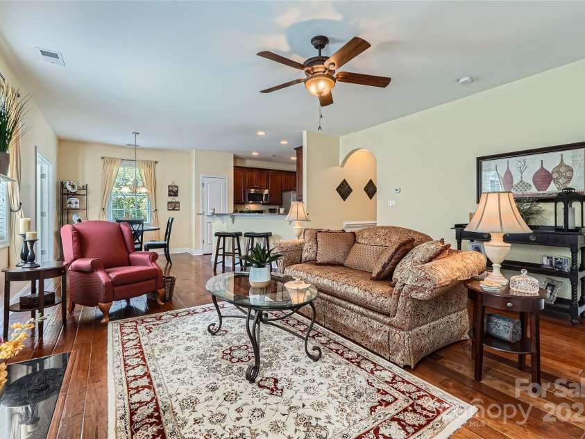 2630 Filson Court, Charlotte, NC 28214.  MLS# CAR4274386, YatesRealty ID 28317. 