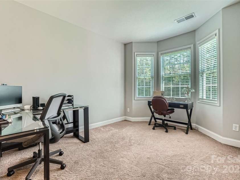 2630 Filson Court, Charlotte, NC 28214.  MLS# CAR4274386, YatesRealty ID 28317. 