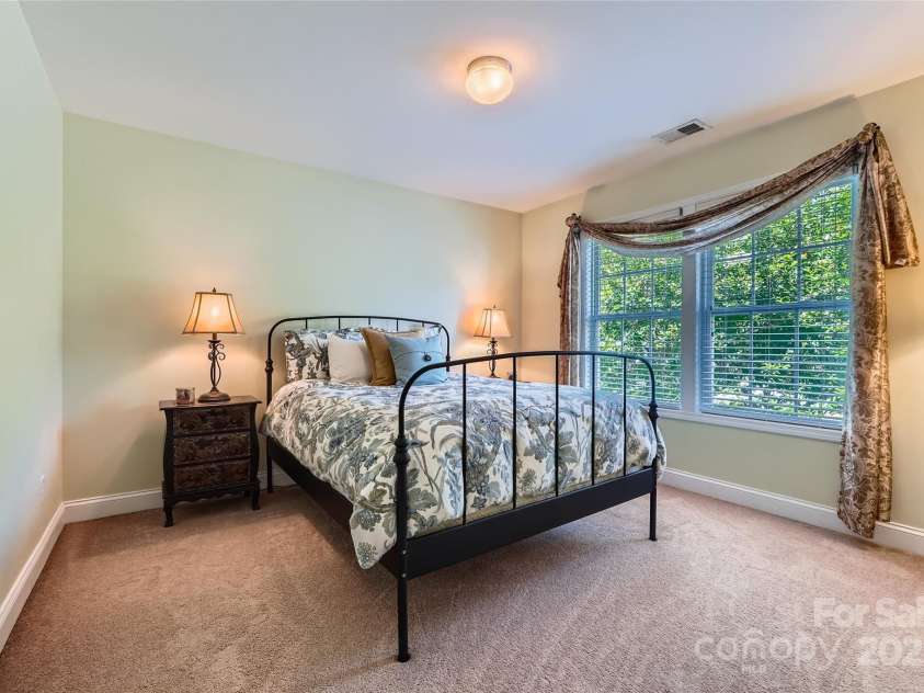 2630 Filson Court, Charlotte, NC 28214.  MLS# CAR4274386, YatesRealty ID 28317. 