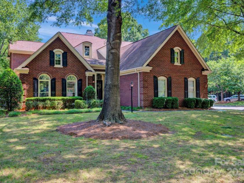7014 Walton Heath Lane, Charlotte, NC 28277.  MLS# CAR4274206, YatesRealty ID 28318. Thank you for touring this lovely home located at 7014 Walton Heath Lane in Charlotte! It could be yours!