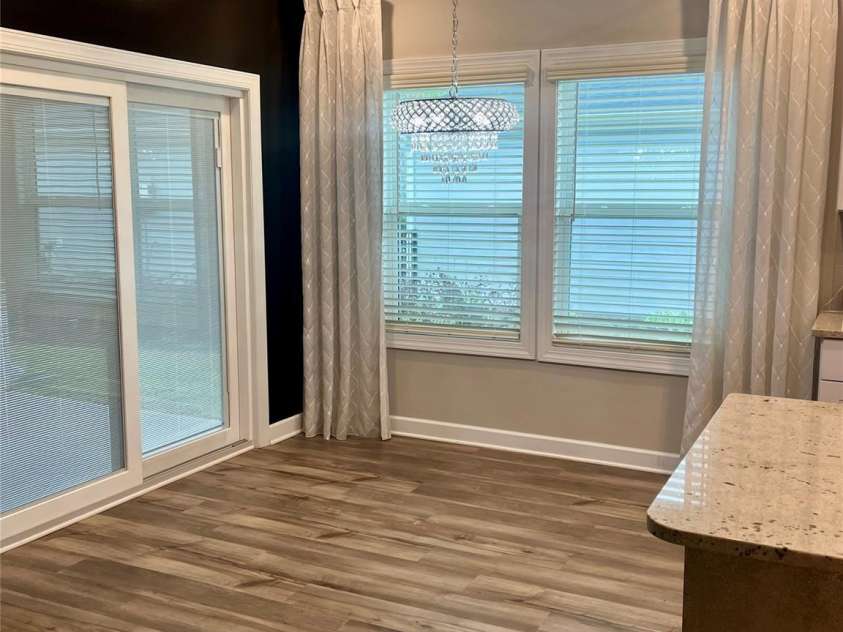 8807 Pennegrove Circle, Charlotte, NC 28214.  MLS# CAR4383425, YatesRealty ID 28318. Breakfast Area