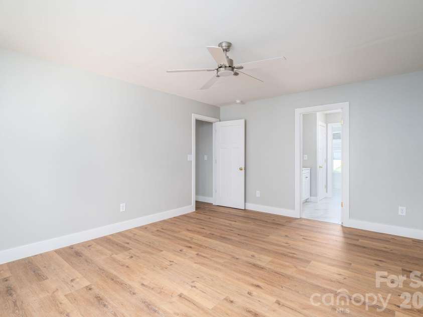 1084 Lyndsey Brook Court, Lincolnton, NC 28092.  MLS# CAR4388780, YatesRealty ID 28319. 