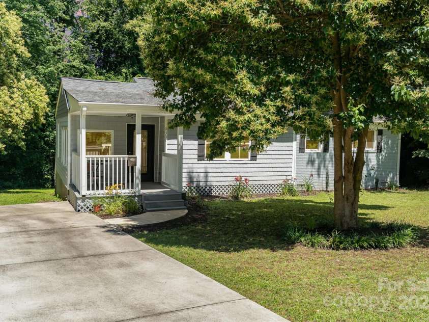 3331 Eastwood Drive, Charlotte, NC 28205.  MLS# CAR4259159, YatesRealty ID 28319. 