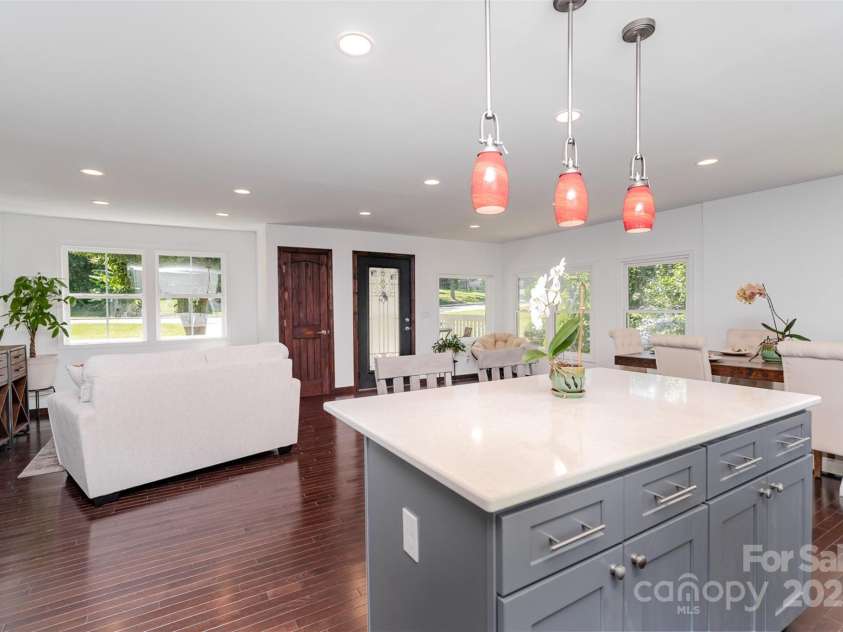 3331 Eastwood Drive, Charlotte, NC 28205.  MLS# CAR4259159, YatesRealty ID 28319. 