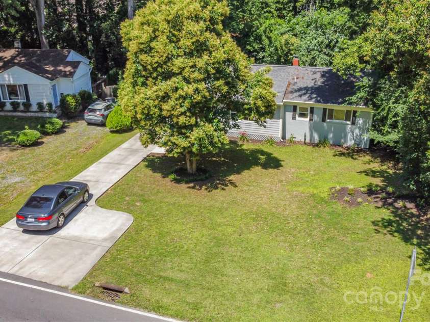3331 Eastwood Drive, Charlotte, NC 28205.  MLS# CAR4259159, YatesRealty ID 28319. 