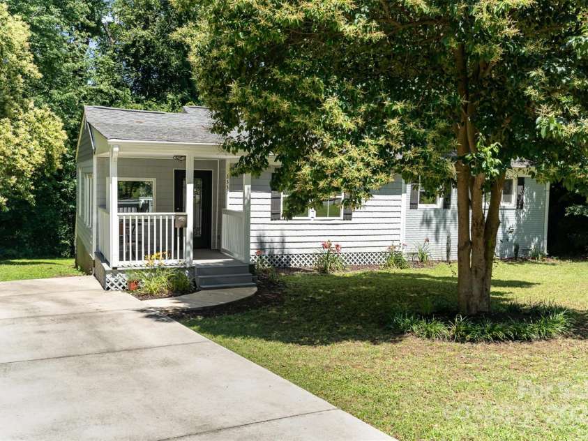 3331 Eastwood Drive, Charlotte, NC 28205.  MLS# CAR4259159, YatesRealty ID 28319. 