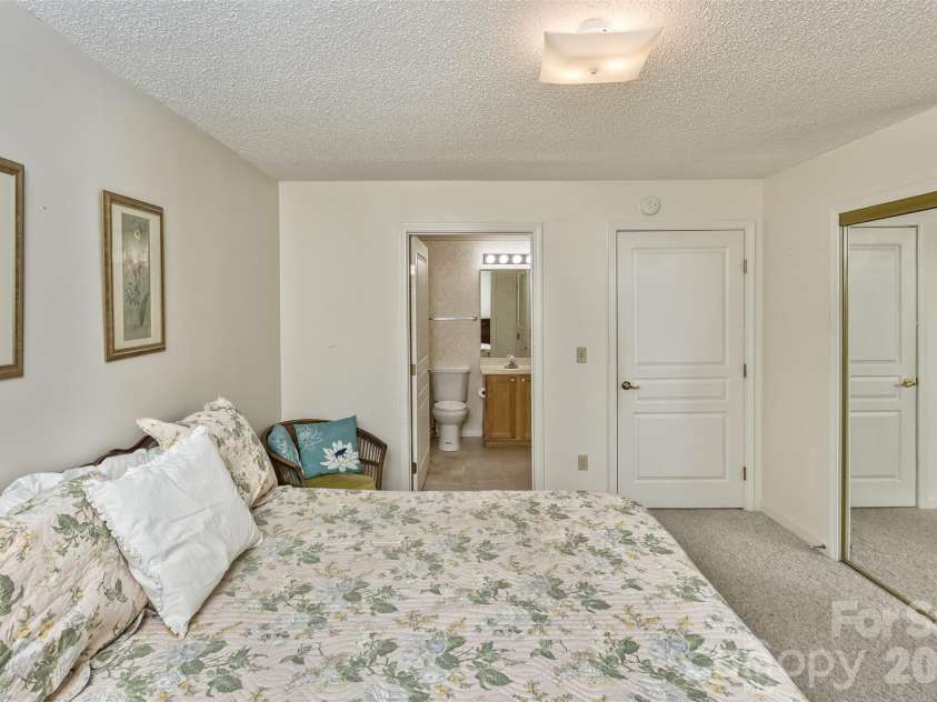 3305 Idle Hour Drive, Asheville, NC 28806.  MLS# CAR4336011, YatesRealty ID 2832. And Ensuite