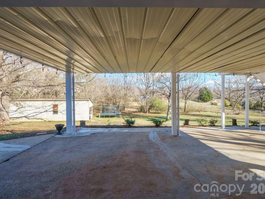 101 Bluebird Lane, Morganton, NC 28655.  MLS# CAR4385211, YatesRealty ID 28320. 