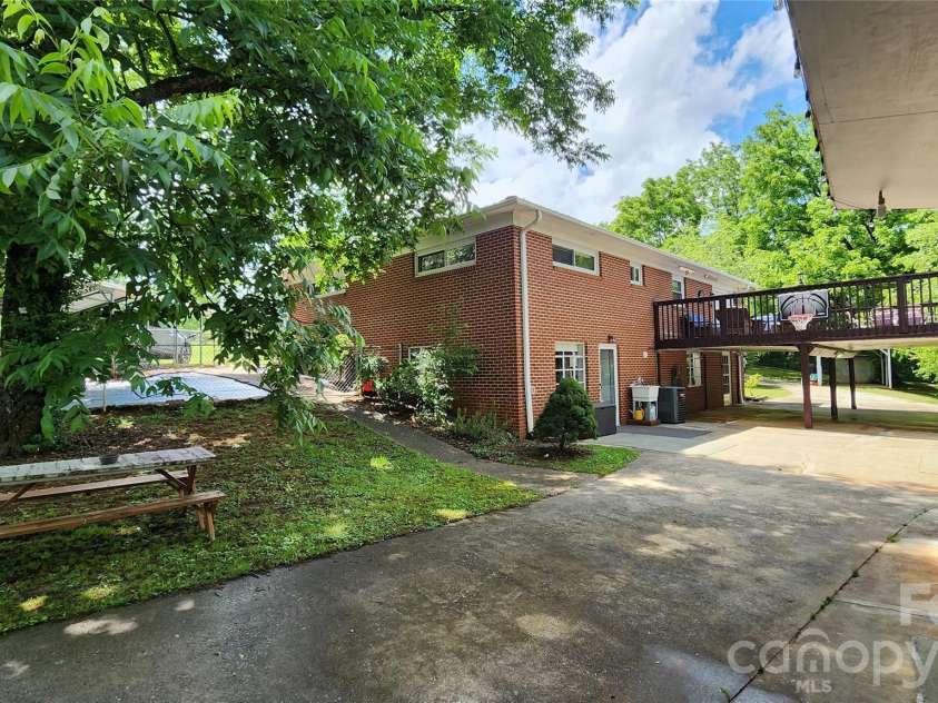 101 Bluebird Lane, Morganton, NC 28655.  MLS# CAR4385211, YatesRealty ID 28320. 