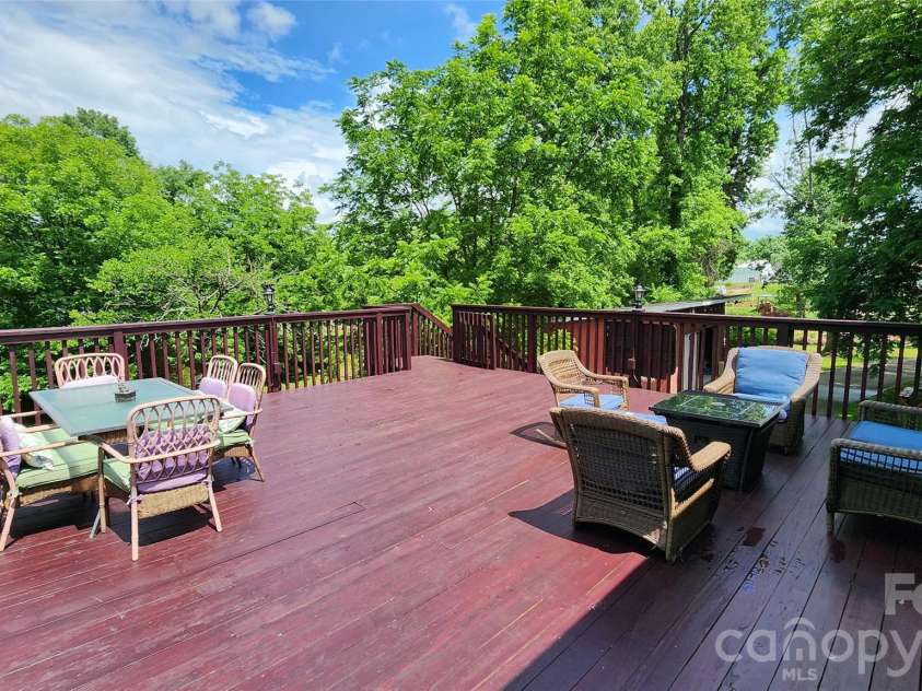 101 Bluebird Lane, Morganton, NC 28655.  MLS# CAR4385211, YatesRealty ID 28320. 