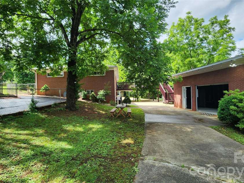 101 Bluebird Lane, Morganton, NC 28655.  MLS# CAR4385211, YatesRealty ID 28320. 