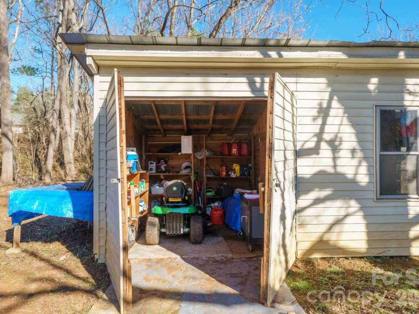 101 Bluebird Lane, Morganton, NC 28655.  MLS# CAR4385211, YatesRealty ID 28320. 