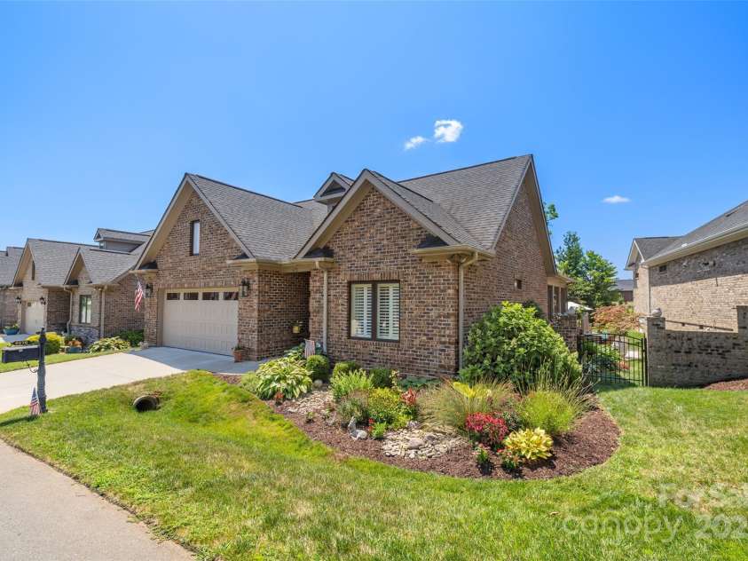 6176 Gold Springs Way, Denver, NC 28037.  MLS# CAR4274769, YatesRealty ID 28320. 