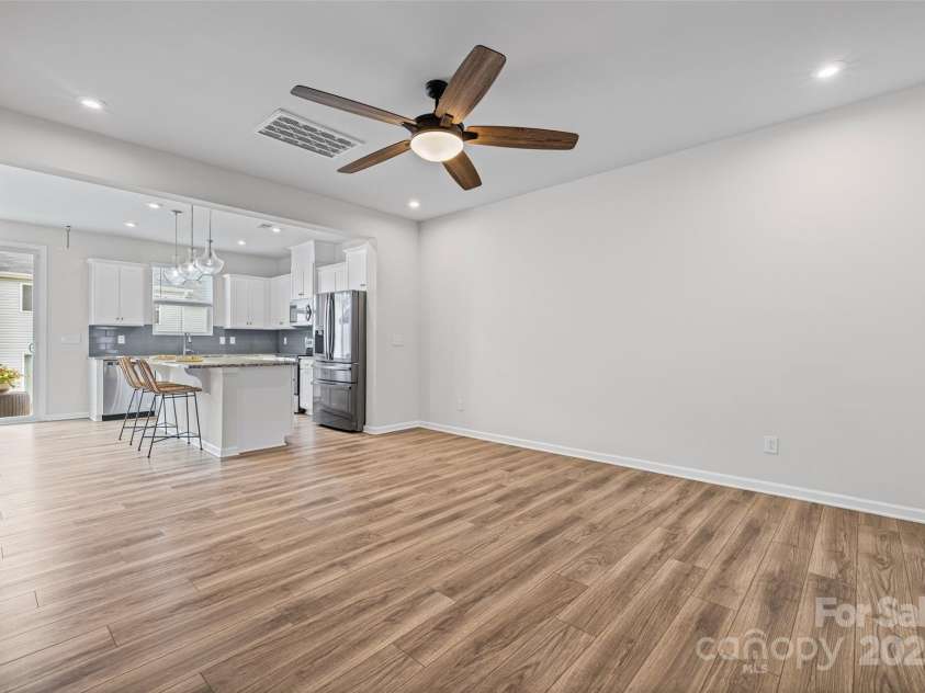 15626 Little Bluestem Street, Charlotte, NC 28278.  MLS# CAR4278751, YatesRealty ID 28323. 