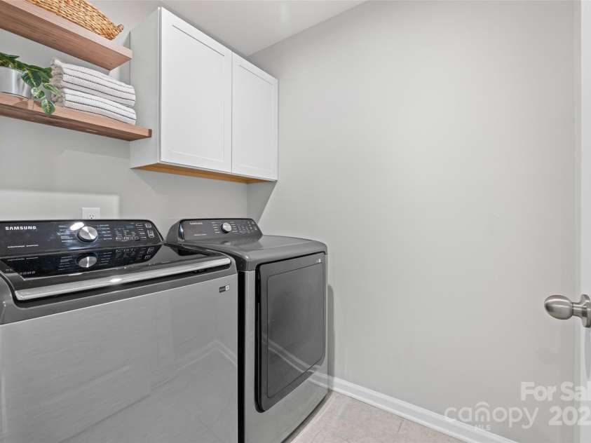 15626 Little Bluestem Street, Charlotte, NC 28278.  MLS# CAR4278751, YatesRealty ID 28323. Upstairs laundry room 
