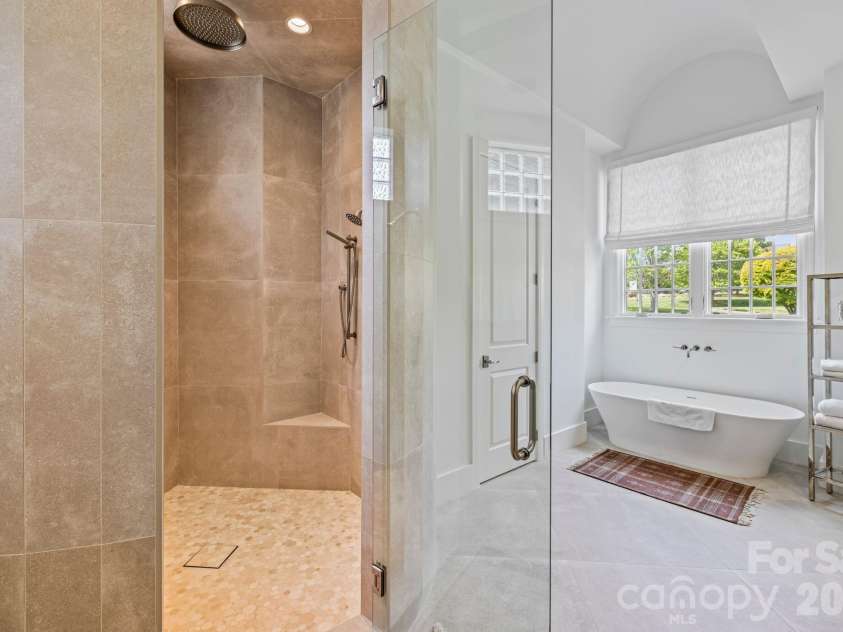 215 Milford Circle, Mooresville, NC 28117.  MLS# CAR4388175, YatesRealty ID 28323. 