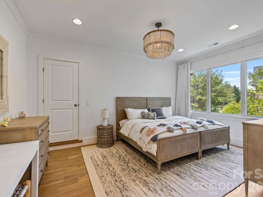 215 Milford Circle, Mooresville, NC 28117.  MLS# CAR4388175, YatesRealty ID 28323. 