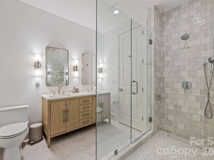215 Milford Circle, Mooresville, NC 28117.  MLS# CAR4388175, YatesRealty ID 28323. 