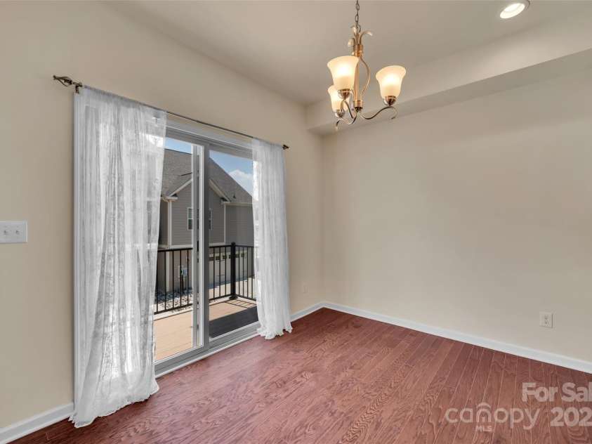 6263 Cloverdale Drive, Tega Cay, SC 29708.  MLS# CAR4279308, YatesRealty ID 28324. Dining area