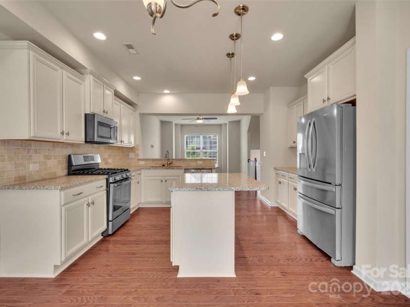 6263 Cloverdale Drive, Tega Cay, SC 29708.  MLS# CAR4279308, YatesRealty ID 28324. Kitchen