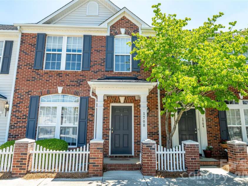 1708 Chamberside Drive, Rock Hill, SC 29730.  MLS# CAR4389887, YatesRealty ID 28325. 