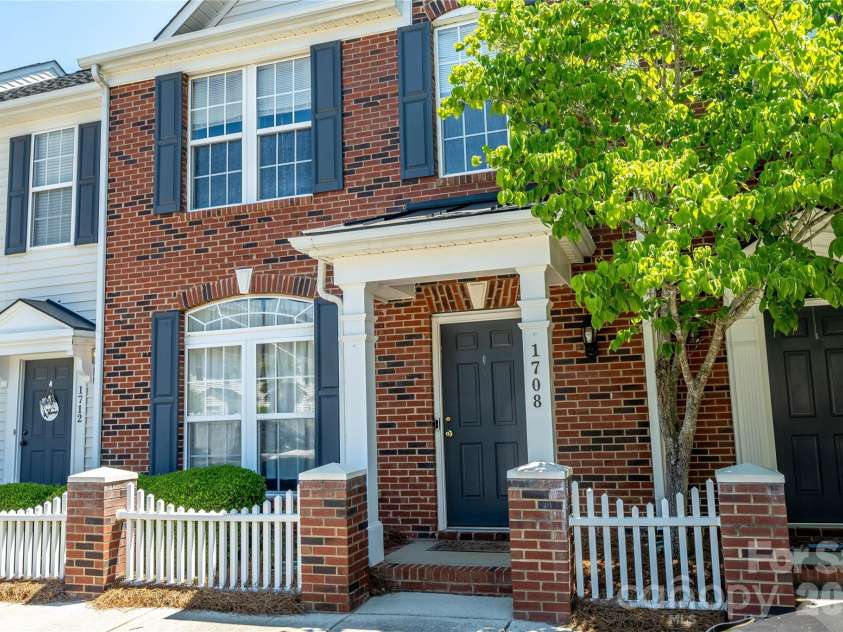 1708 Chamberside Drive, Rock Hill, SC 29730.  MLS# CAR4389887, YatesRealty ID 28325. 