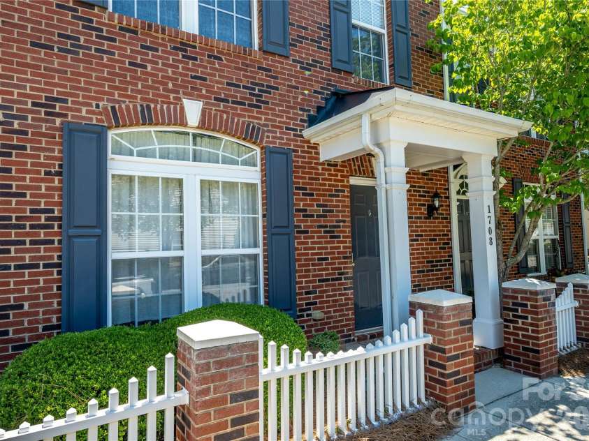 1708 Chamberside Drive, Rock Hill, SC 29730.  MLS# CAR4389887, YatesRealty ID 28325. 