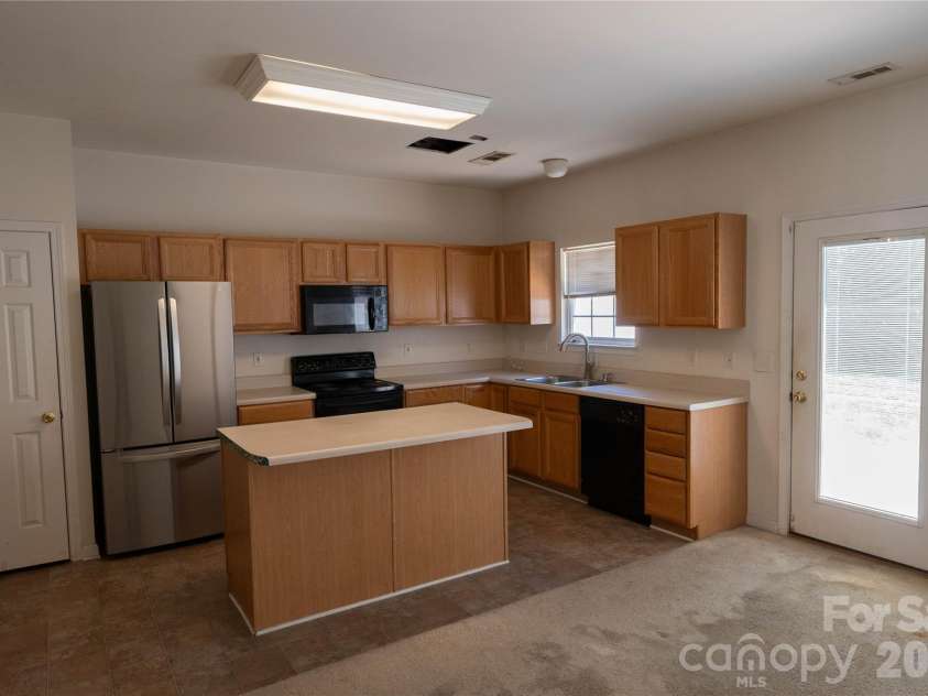 1708 Chamberside Drive, Rock Hill, SC 29730.  MLS# CAR4389887, YatesRealty ID 28325. 