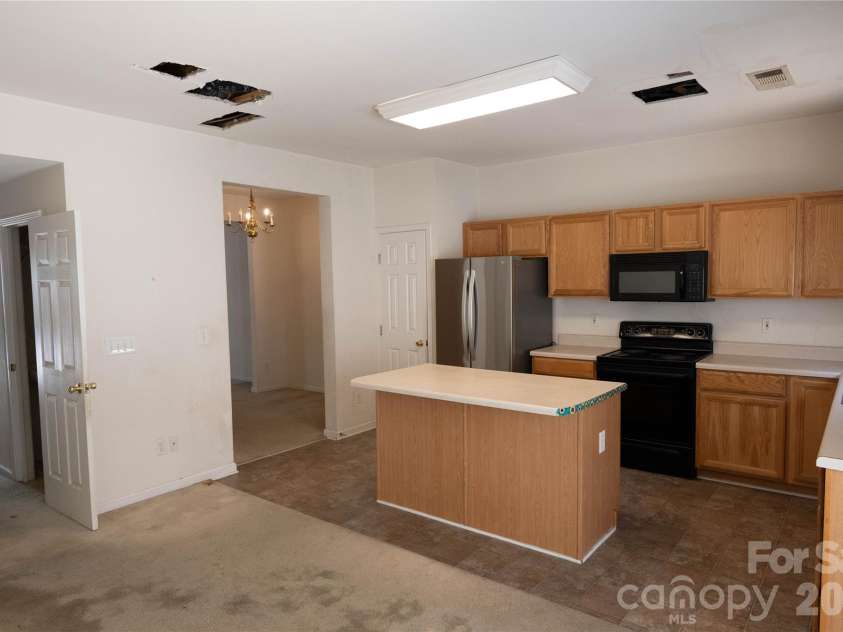 1708 Chamberside Drive, Rock Hill, SC 29730.  MLS# CAR4389887, YatesRealty ID 28325. 