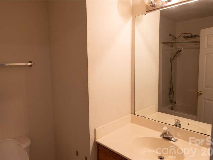 1708 Chamberside Drive, Rock Hill, SC 29730.  MLS# CAR4389887, YatesRealty ID 28325. 