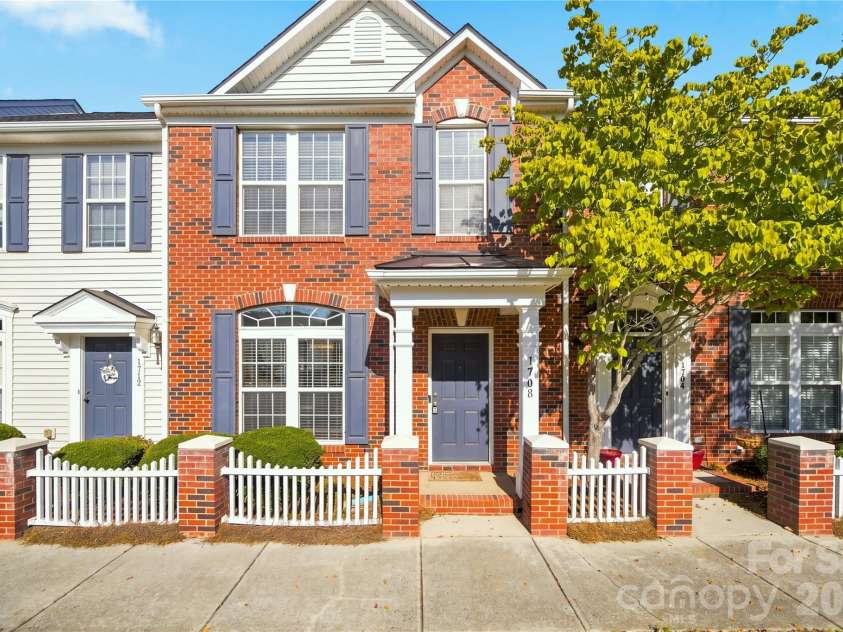 1708 Chamberside Drive, Rock Hill, SC 29730.  MLS# CAR4424120, YatesRealty ID 28325. 