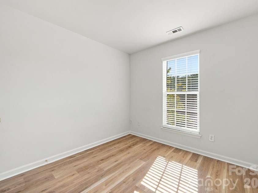 1708 Chamberside Drive, Rock Hill, SC 29730.  MLS# CAR4424120, YatesRealty ID 28325. Bedroom 3