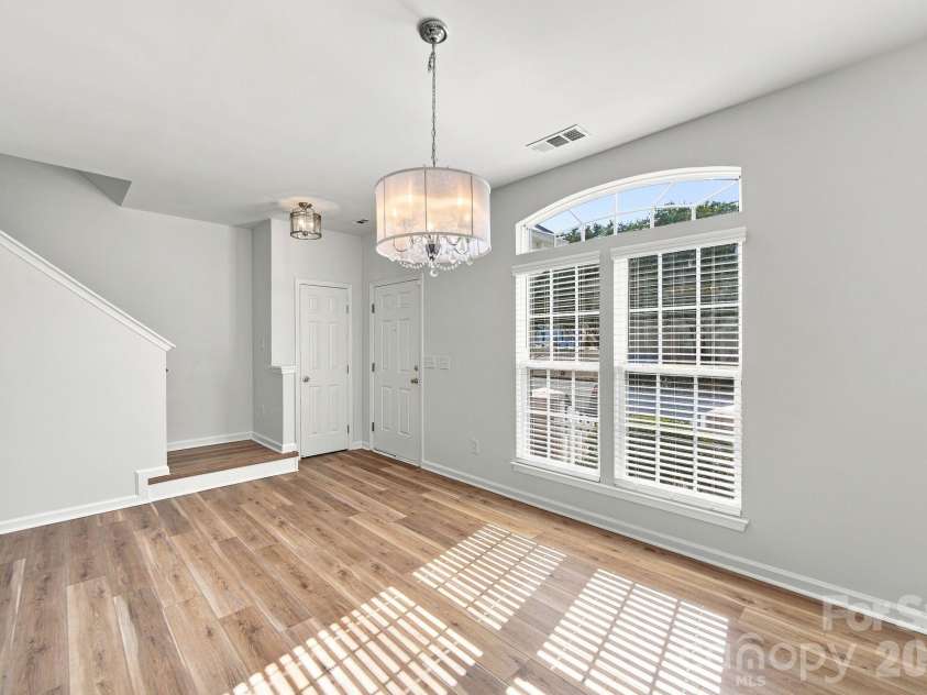 1708 Chamberside Drive, Rock Hill, SC 29730.  MLS# CAR4424120, YatesRealty ID 28325. Living Room