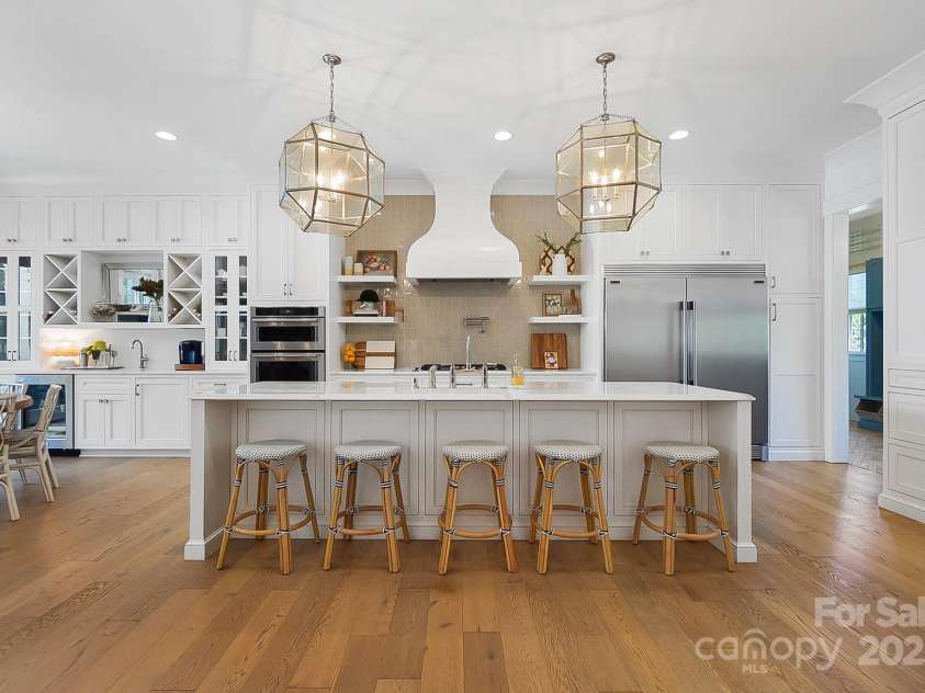 707 Hudson Place, Davidson, NC 28036.  MLS# CAR4280290, YatesRealty ID 28326. 