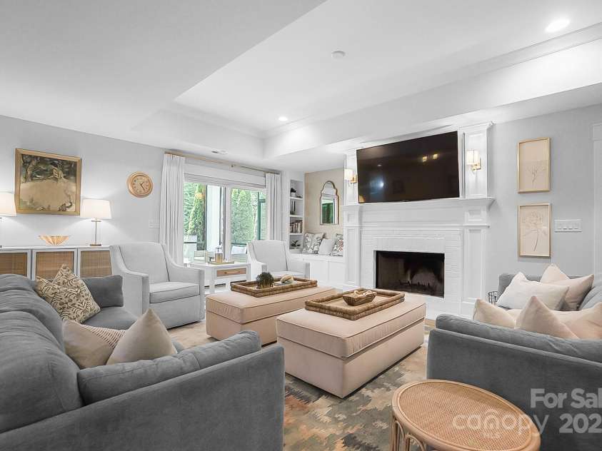 707 Hudson Place, Davidson, NC 28036.  MLS# CAR4280290, YatesRealty ID 28326. 