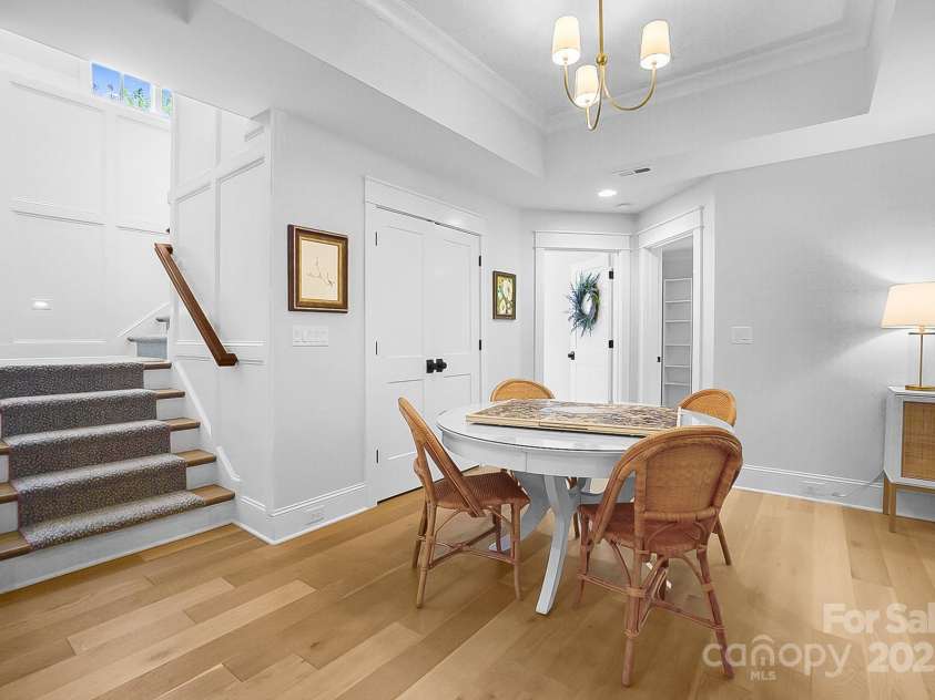 707 Hudson Place, Davidson, NC 28036.  MLS# CAR4280290, YatesRealty ID 28326. 