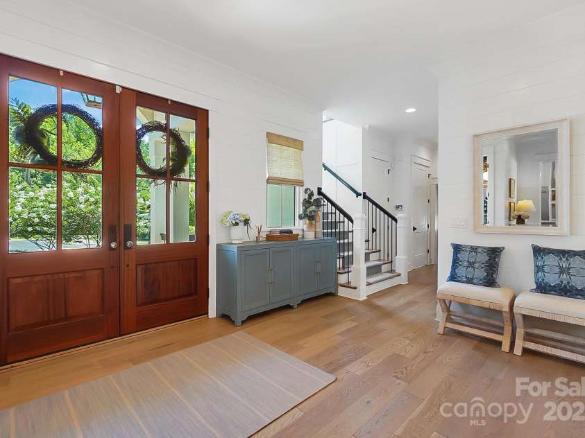 707 Hudson Place, Davidson, NC 28036.  MLS# CAR4280290, YatesRealty ID 28326. 