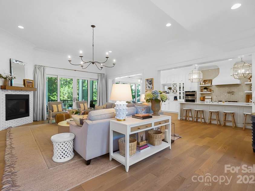 707 Hudson Place, Davidson, NC 28036.  MLS# CAR4280290, YatesRealty ID 28326. 