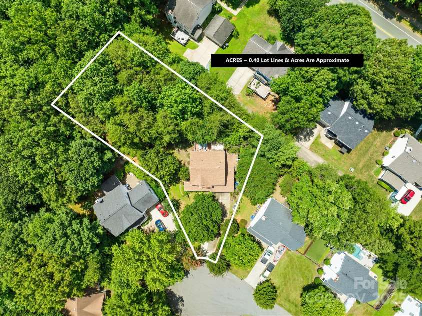 8682 Brook Glen Lane, Huntersville, NC 28078.  MLS# CAR4281128, YatesRealty ID 28327. Aerial of Home / Lot (approximate)