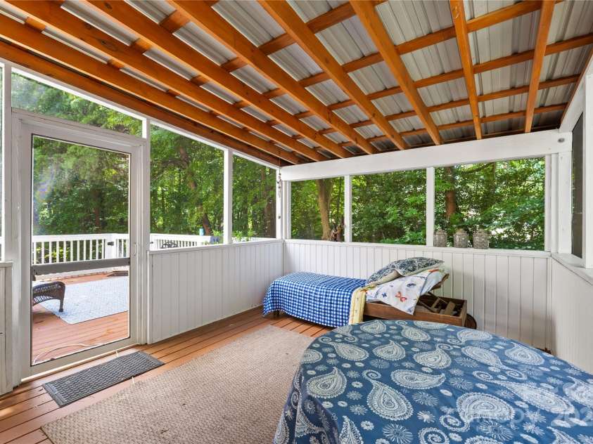8682 Brook Glen Lane, Huntersville, NC 28078.  MLS# CAR4281128, YatesRealty ID 28327. Screened-In Porch