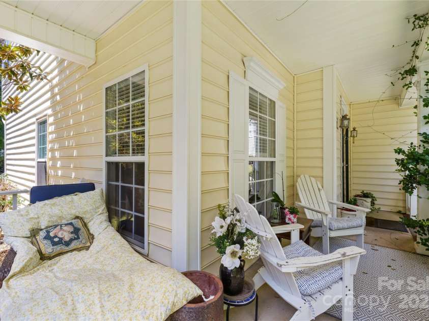 8682 Brook Glen Lane, Huntersville, NC 28078.  MLS# CAR4281128, YatesRealty ID 28327. Wrap Around Porch