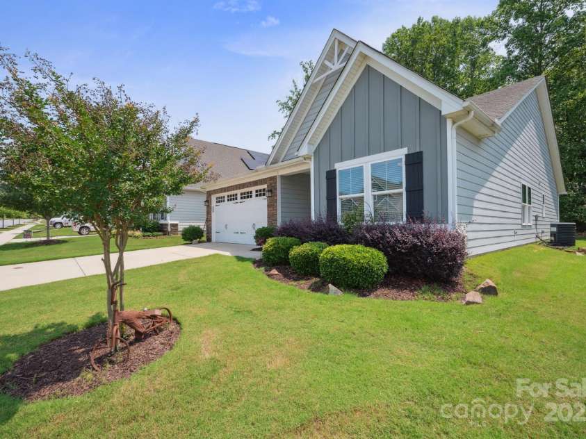 10331 Black Locust Lane, Harrisburg, NC 28215.  MLS# CAR4281044, YatesRealty ID 28328. 