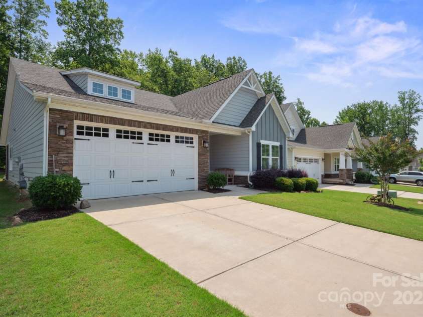 10331 Black Locust Lane, Harrisburg, NC 28215.  MLS# CAR4281044, YatesRealty ID 28328. 